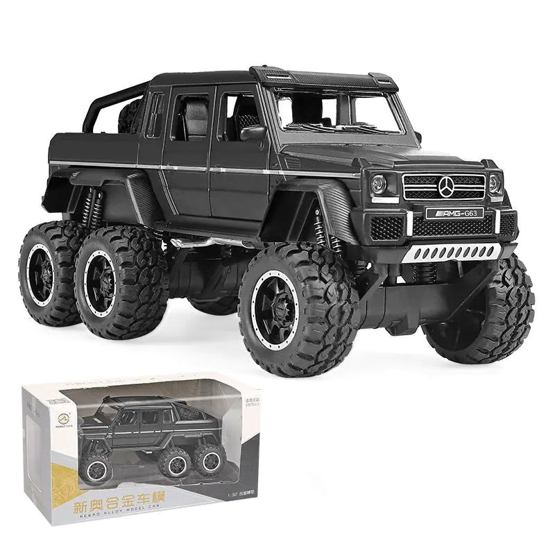 Modelo de aleación Mercedes G63 a escala 1:32 con sonido y luz